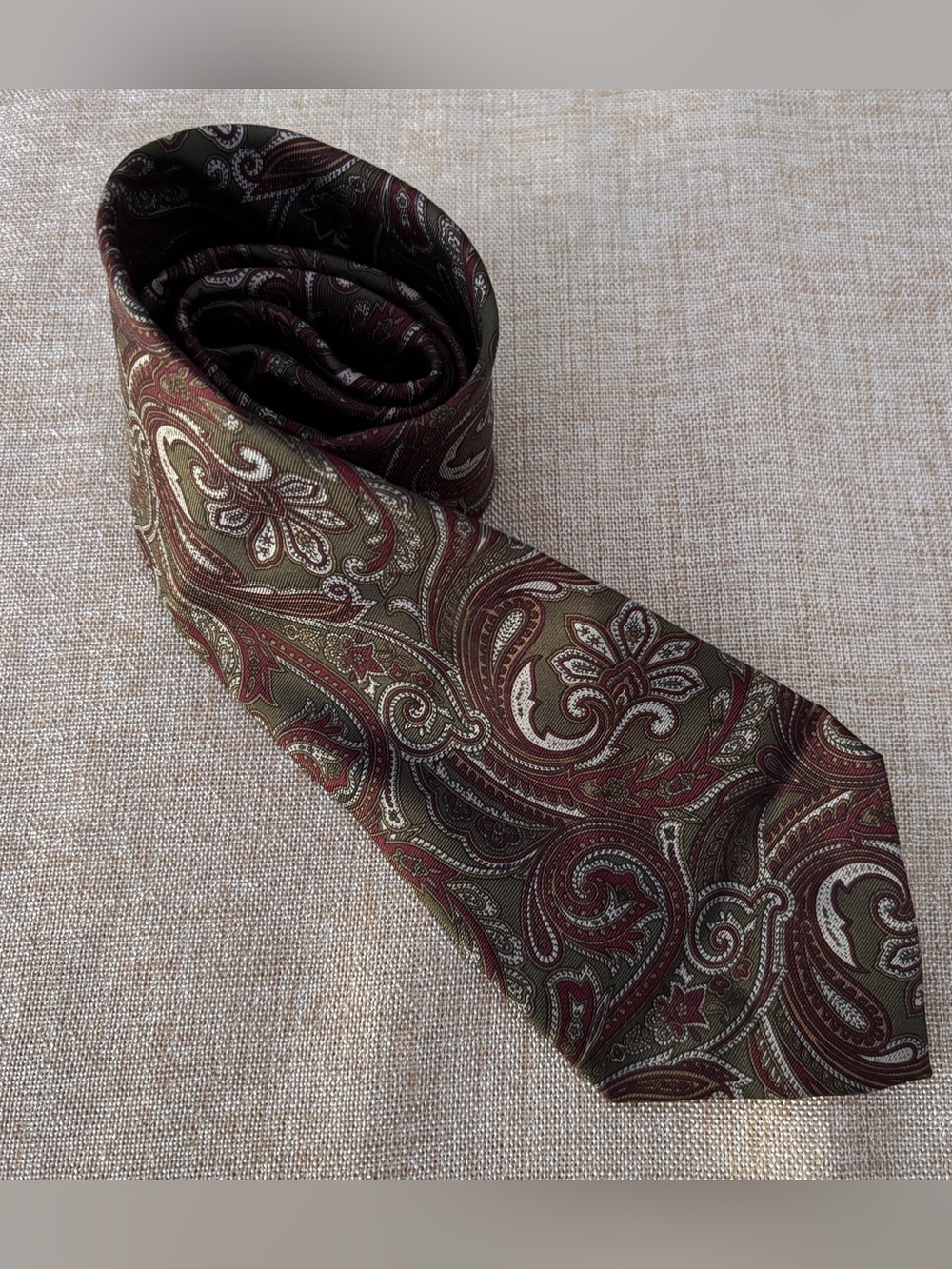 Paisley Silk Tie in Olive and Burgundy - Men's Accessory
